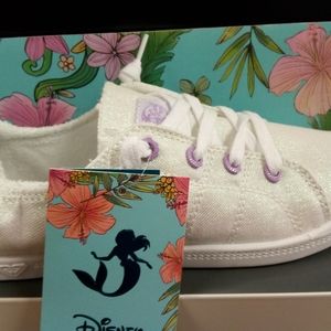 White sneakers iridescent frabric